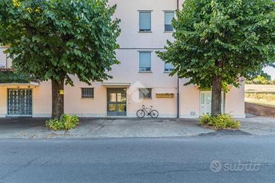 4 LOCALI A VILLA SAN GIOVANNI IN TUSCIA