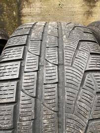 GOMME INVERNALI 235/40/19 96V