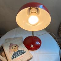 Lampada da tavolo vintage rossa anni 60/70.