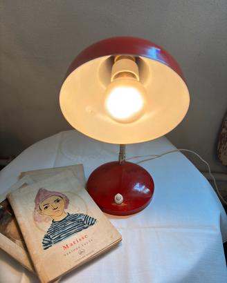 Lampada da tavolo vintage rossa anni 60/70.