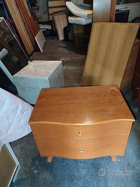 comò con comodini e giro letto colore noce 