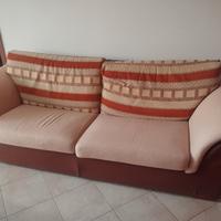 1  divano letto+1 divano a 2 posti in pelle e stof
