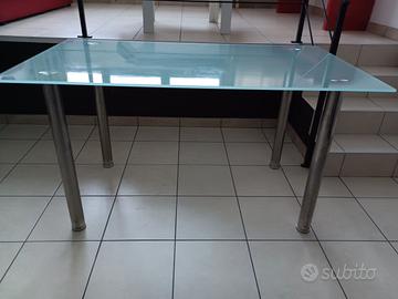 tavolo da cucina in vetro