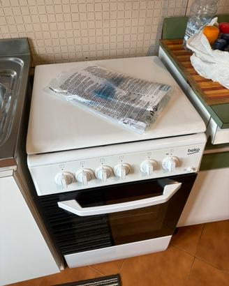Piano cottura e forno Beko