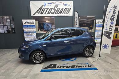 LANCIA YPSILON 1.0 FIREFLY HYBRID GOLD XNEOPATENTA