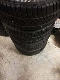 Gomme invernali Pirelli 225 /50/17