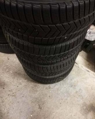 Gomme invernali Pirelli 225 /50/17