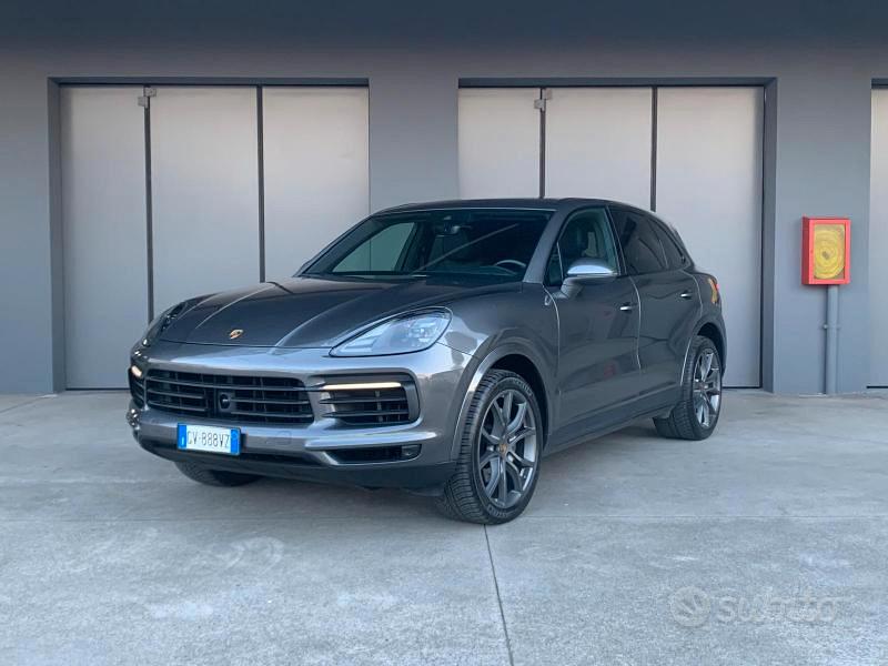 PORSCHE Cayenne 3ªs.'17-->