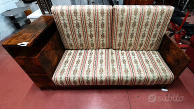 Divano 2posti struttura radica con libreria.