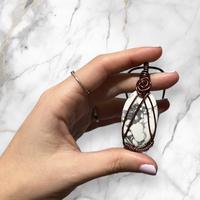 Ciondolo Howlite Bianca