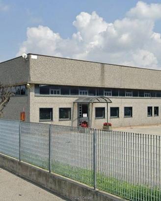 Capannone adibito a laboratorio di 750 mq. €.300mi