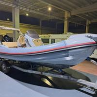 Gommone Mik700 + Suzuki 200 + Suzuki 20 + Carrello