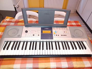 Tastiera Yamaha YPT 320