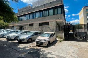 Capodichino- via provenzale- edificio