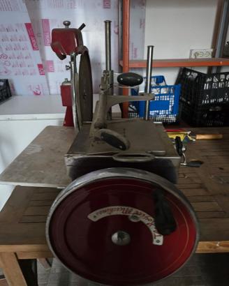 affettatrice manuale omas