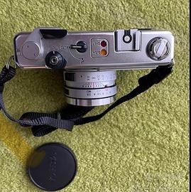 Macchina fotografica  Yashica MG-1