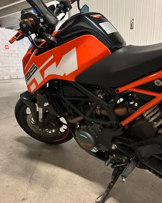 KTM duke 125 2017