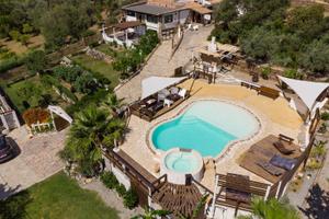 Location esclusiva con Piscina a sfioro