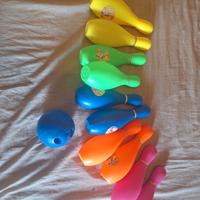 birilli per la spiaggia. bowling per bambini