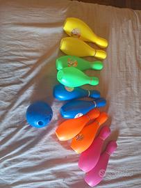 birilli per la spiaggia. bowling per bambini