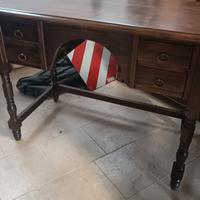 scrivania  arte povera 