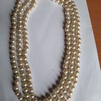 Collana con tre fili di perle