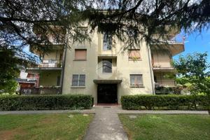 3 LOCALI A CASTELNUOVO DEL GARDA