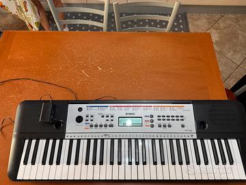 Tastiera elettronica yamaha per principianti.