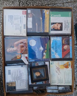 CD VECCHI CIRCA 180 PEZZI  una scatola piena