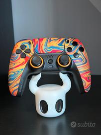 Supporto porta controller PS5 tema Hollow Knight