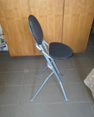 Sgabello in metallo