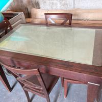 Tavola allungabile con sedie