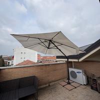 Ombrellone da giardino con palo laterale Bianco