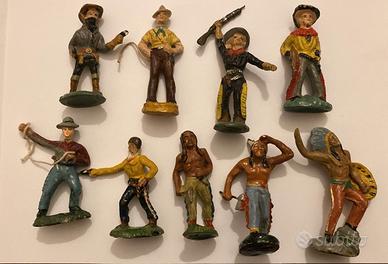 vecchi soldatini cowboy e indiani in plastica