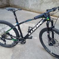MTB DA 27,5 MARCA LOOK 977  CARBONIO  PESO KG 10,5