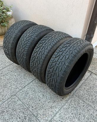 Gomme invernali  215/55/17  98v