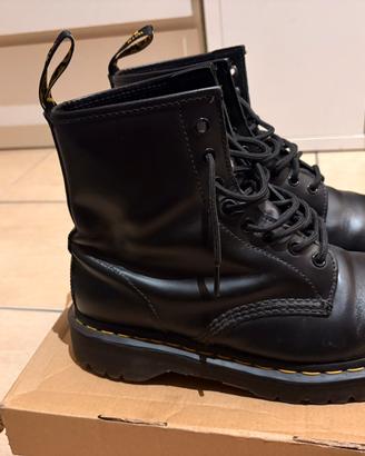 Dr.Martens 1460 Bex Smooth Leather nere-suola Bex