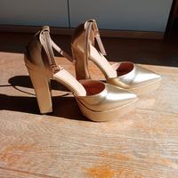 Scarpe/décolleté chiuse con plateau e tacco