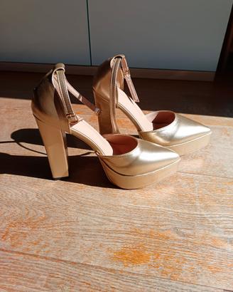 Scarpe/décolleté chiuse con plateau e tacco