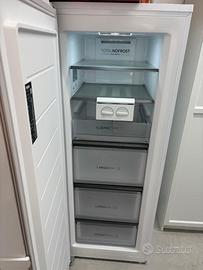 congelatore a cassetti verticale