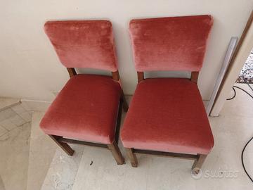 Sedie vintage in velluto rosso