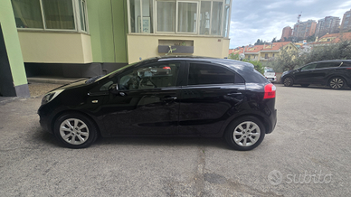 Kia Rio bifuel 2012