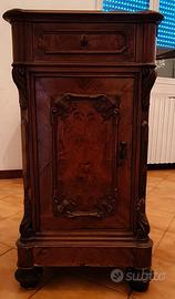 Comodino in legno massello antico