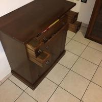 Credenza in legno di noce