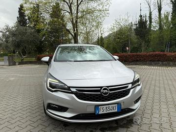 Opel Astra 1.6 CDTi 136CV automatica promo weekend