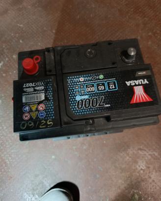 Batteria Yuasa 65 Ah 600A (EN)  EFB start and stop