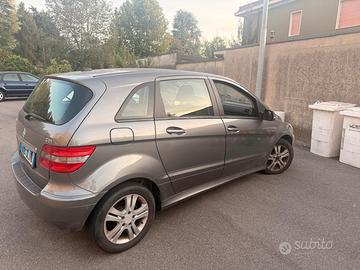 Mercedes Benz classe B 180