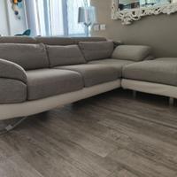 Divano Poltronesofà 4 posti con pouf