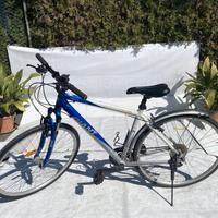 GIANT modello trekking multiuso