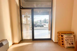 NEGOZIO A NOVA MILANESE